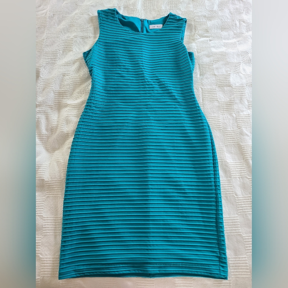 Calvin Klein Textured Sheath Dress sz S